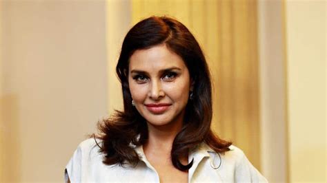 Lisa Ray Biography Height And Life Story Super Stars Bio