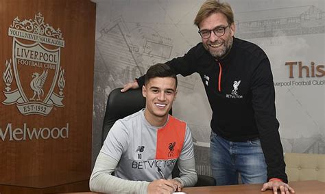 Philippe Coutinho Signs New Liverpool Fc Contract Daily Mail Online