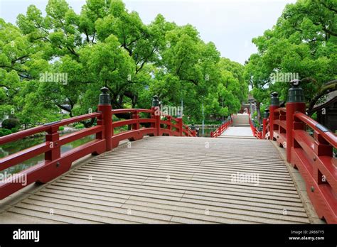 Taiko Bridge at Dazaifu Tenmangu Shrine Stock Photo - Alamy