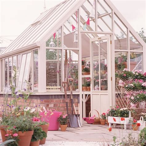 32+ Garden Design Ideas With Greenhouse Pictures