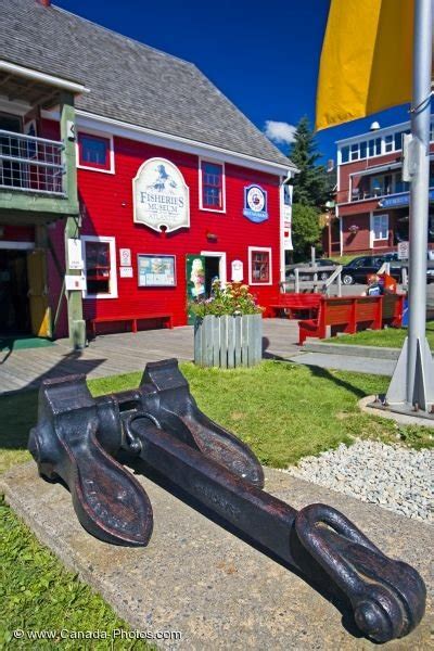 Lunenburg Nova Scotia Fisheries Museum - Photo & Travel Idea Canada