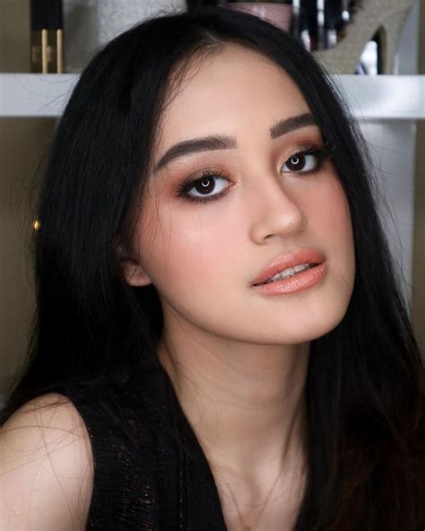 Soft Glam Makeup Look Ala Nadya Aqilla Elegan Banget