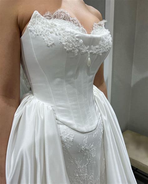 Pin by Selcan Xx on Saç ve güzellik in 2024 Pretty wedding dresses