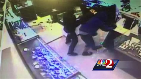 Orange County Jewelry Store Targeted By Thieves