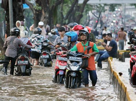 Motor Mogok Akibat Banjir Jangan Langsung Dihidupkan