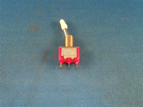 7101syzqe Candk Toggle Switch On On 120vac 5a250vac 2a Old Stock For