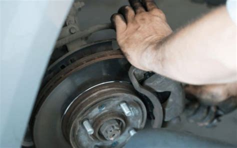 Top 6 Seized Brake Caliper Symptoms Fixing Tips