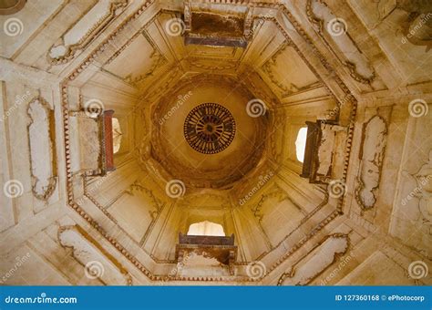 Paintings on Ceiling of a Chhatri. Orchha Stock Photo - Image of chhatris, ancient: 127360168