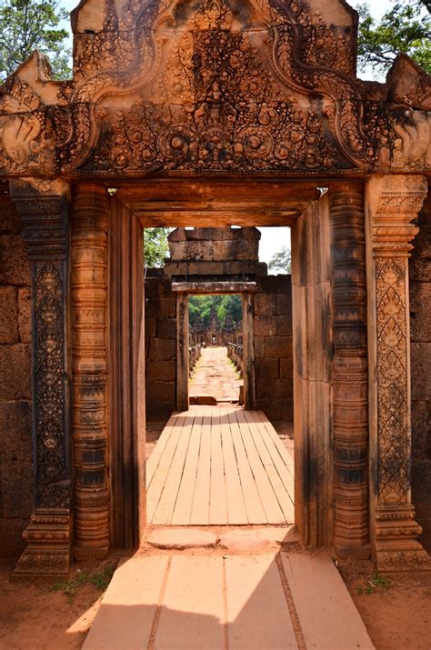 There And Back Again Days In Asia Banteay Srei The Lady Temple