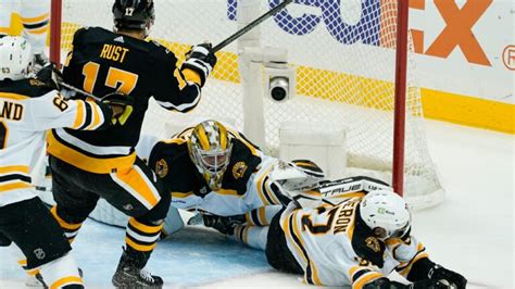 Bruins score 4 in 3rd, beat Rangers 5-2 for 7th straight