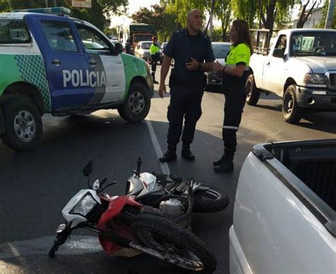 Motociclista Herido Al Chocar En Av Dardo Rocha