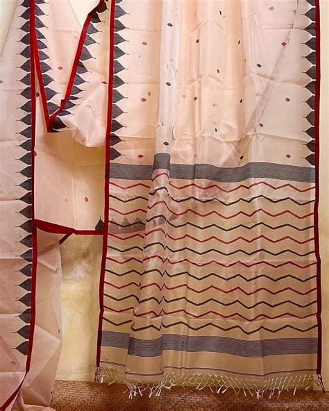 Pure Matka Muslin Jamdani Sarees M With Blouse Piece At Rs