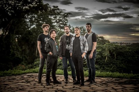 Banda The Blackbirds Apresenta Cl Ssicos Do Rock Neste S Bado