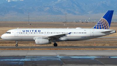 N433UA Airbus A320 232 United Airlines Iván Cabrero JetPhotos