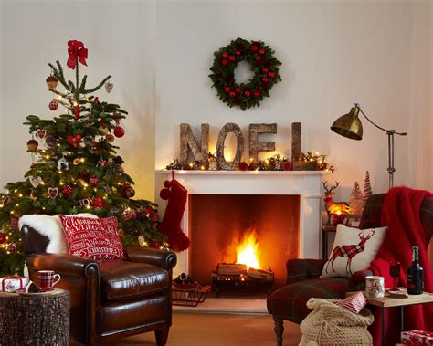 Christmas tree topper trend – this surprising decoration is this year's most wanted look | Homes ...