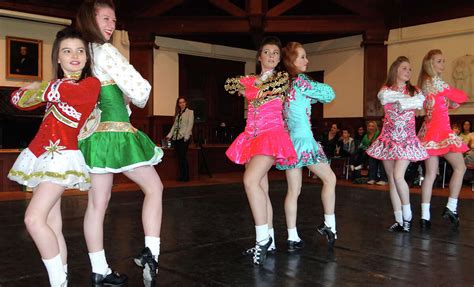 Ever Green Tradition Irish Dancers Kick Off St Patricks Celebration