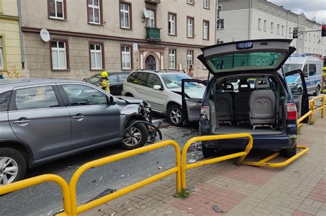 Karambol W Strzelcach Opolskich Zderzy O Si Pi Samocho Radio Opole