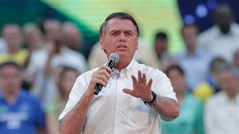 Bolsonaro Declara A La Policía Sobre Presunto Fraude Con El Certificado