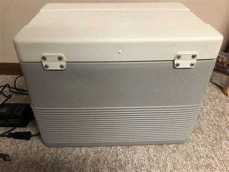 Coleman Thermoelectric Model S232 40 Qt Cooler Warmer 12 Volt W Ac