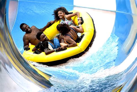 Best Indoor Water Parks near NYC - Mommy Poppins