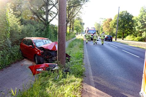 Pol Me Zwei Schwerverletzte Seniorinnen Bei Alleinunfall Langenfeld