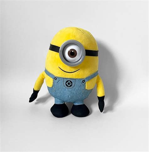 9 Despicable Me Minion Plush With Hard Plastic Goggle One Eyed Minion