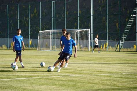 Aykur Rizespor Yeni Sezon Haz Rl Klar N Erzurumda S Rd R Yor