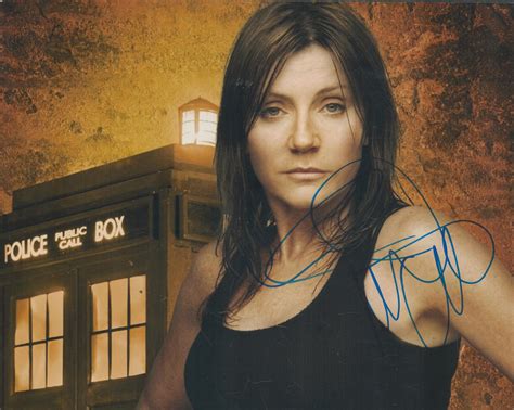 At Auction Michelle Collins Signed 10x8 Inch Dr Who Colour Photo Good