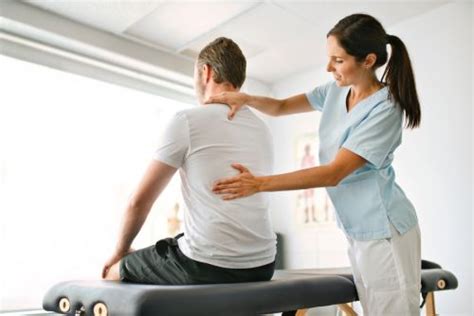 8 Signs You Need To See A Denver Chiropractor For Your Back Pain