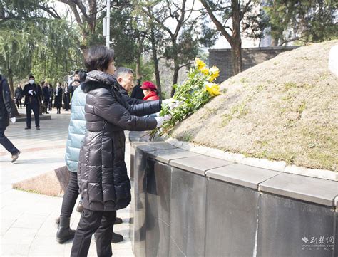 缅怀先烈志！武汉市武昌区举行纪念施洋烈士牺牲100周年活动 荆楚网 湖北日报网