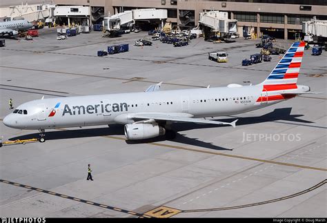 N559UW Airbus A321 231 American Airlines Doug Marsh JetPhotos