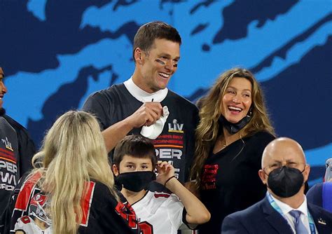 Gisele Bündchen Y Bridget Moynahan Celebran La Victoria De Tom Brady En