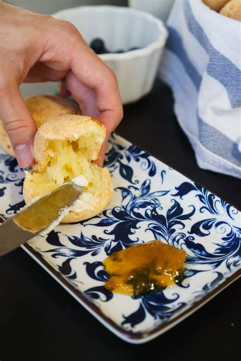 Pandebono Recipe (Colombian Cheese Bread) - The Cookware Geek