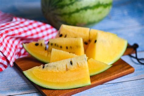 Premium Photo | Sweet watermelon slices pieces fresh watermelon ...