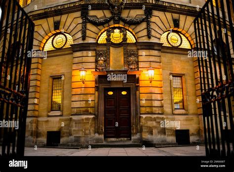 The Sheldonian Theatre of Oxford University designed by Christoper Wren ...