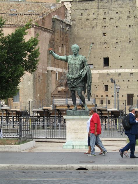 Emperor Augustus Statue - Rome