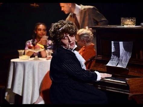 Руслан Алехно - Фаина Раневская «Романс тапёрши» - YouTube