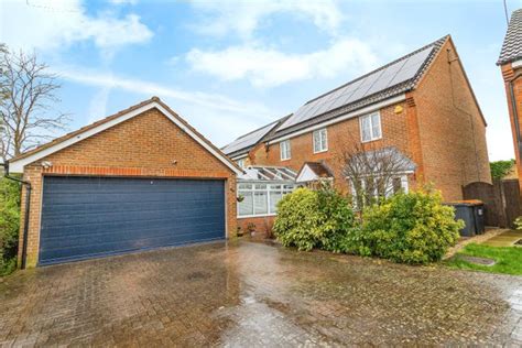 4 Bed Detached House For Sale In Gibson Drive Leighton Buzzard