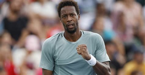 Monfils passa Djokovic apanha Nadal e Connors e já só tem Federer à