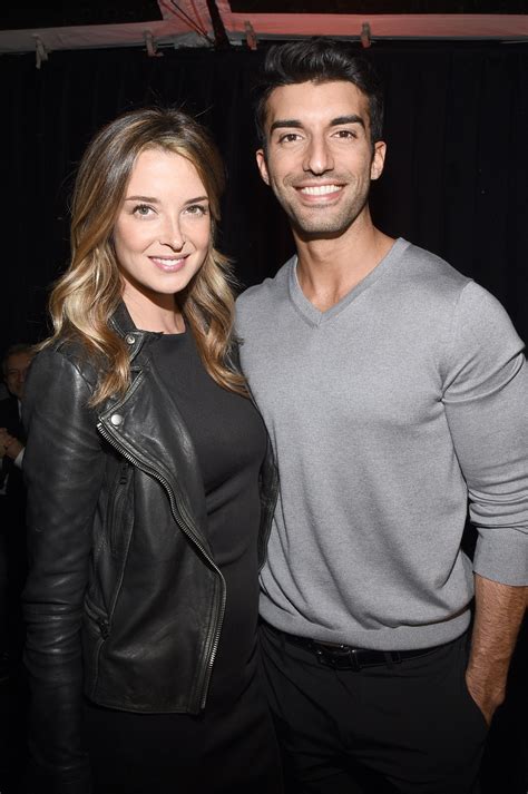 'Jane The Virgin' Star Justin Baldoni & His Wife Are Expecting A Baby