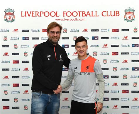 Philippe Coutinho Signs New Liverpool Contract Daily Star