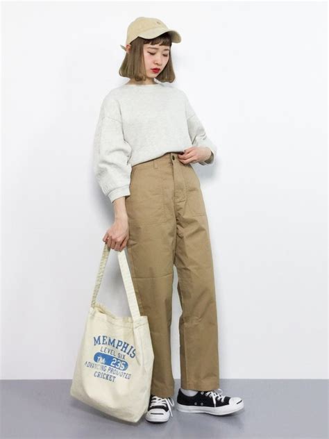 Pin By Donna Denny On Visual P How To Wear Normcore Khaki Pants