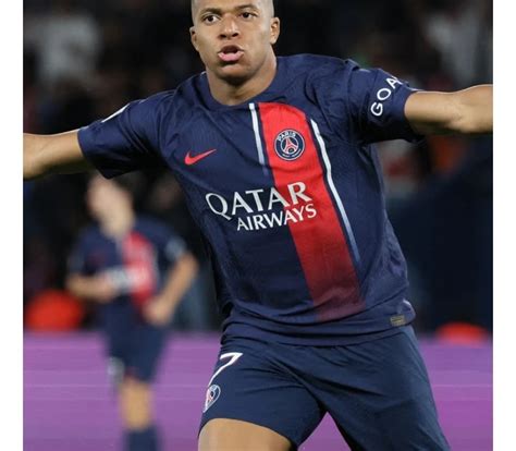 Psg Lens Kylian Mbappe Nets Brace As Psg Wins First Game Of The