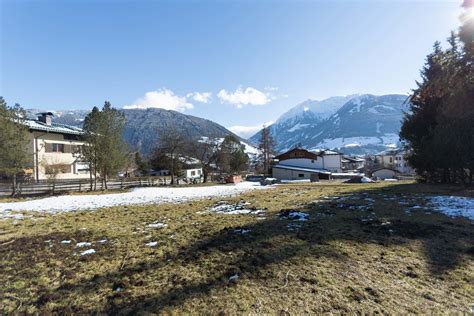 Sonnig gelegenes Grundstück mit vielen Möglichkeiten SAGE Immobilien