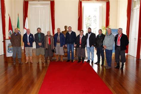 Patrão do CTG Laço Velho Sérgio De Toni é o Gaúcho Homenageado dos