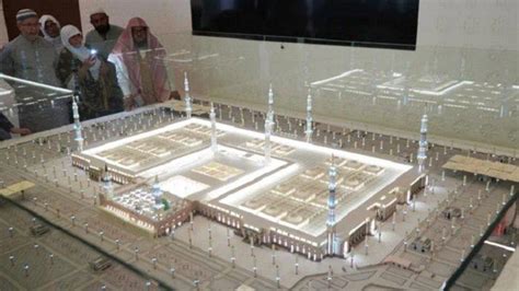 Gubernur Madinah Luncurkan Sejarah Desain Masjid Nabawi Sejak Nabi