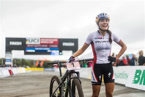 Meet Kate Courtney Americas Badass Xc Mountain Biking Champion Gear