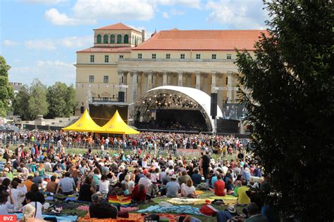 Festival In Eisenstadt Lovely Days Der Schlosspark Tanzt Wieder