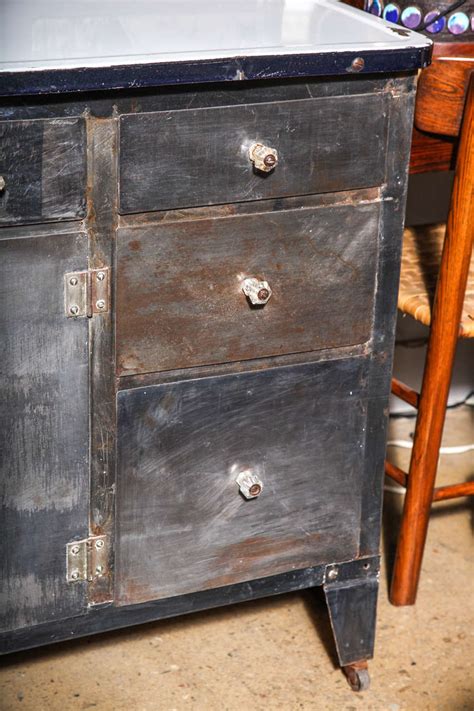 1930s Packer Rolling Metal Hoosier Cabinet At 1stdibs 1930 Hoosier