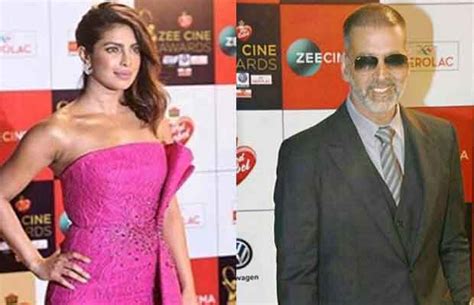 You Won’t Believe What Priyanka Chopra Did On Stage In Front Of Akshay ...